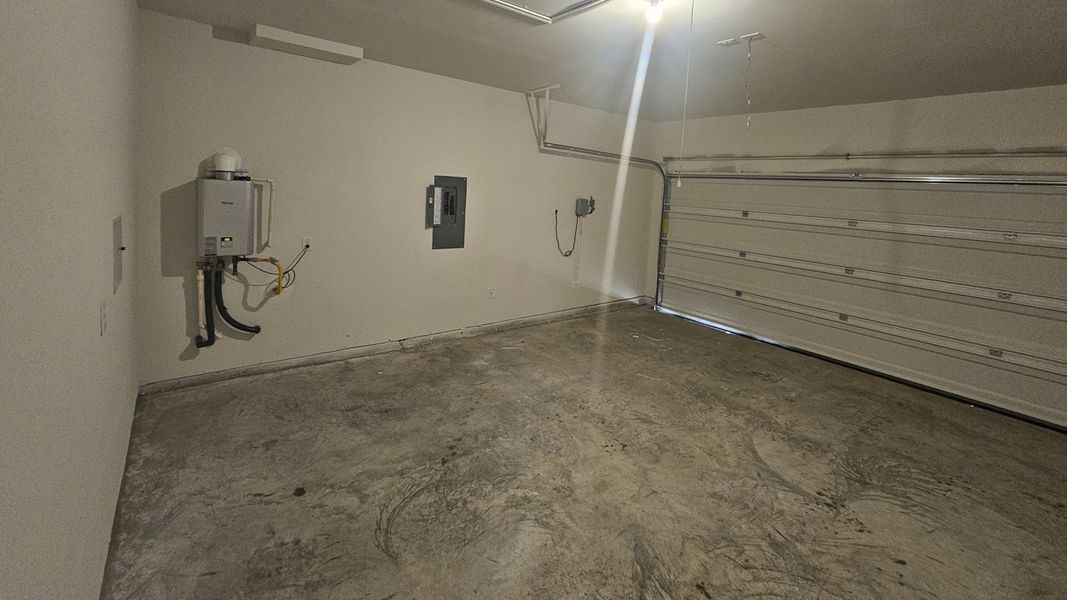 Representative unfurnished interior of a home built from the NICOLE by D.R. Horton in Northspur, Forney (Image 22). Representative unfurnished interior of a home built from the NICOLE by D.R. Horton in Northspur, Forney (Image 22).