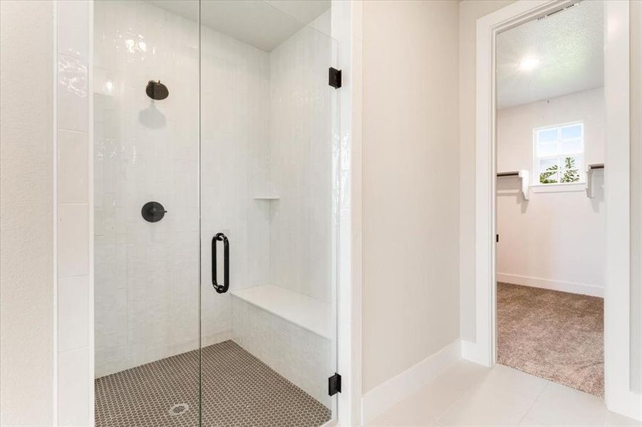Spacious, unfurnished interior of a new home in King Crossing Estates, Van Alstyne (Image 24).
