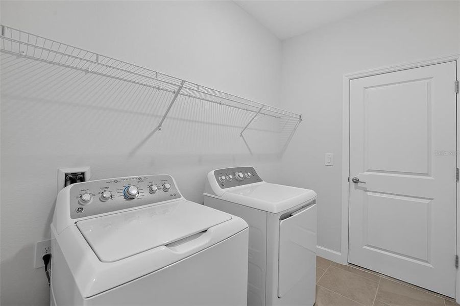 Close-up of interior finishes inside a home in Lennar at Turnleaf, Punta Gorda (Image 13). Close-up of interior finishes inside a home in Lennar at Turnleaf, Punta Gorda (Image 13).