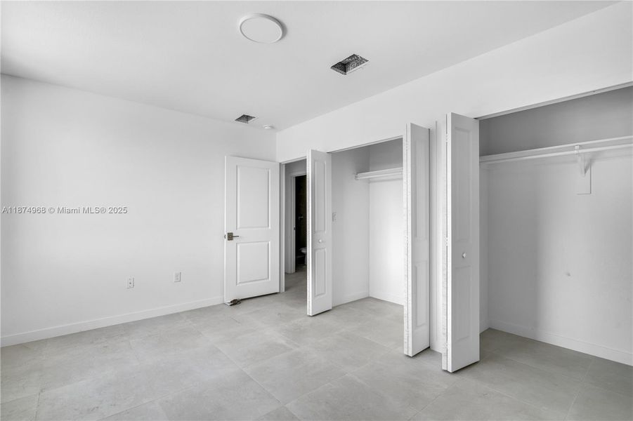 Spacious, unfurnished interior of a new home in , Miami (Image 17).