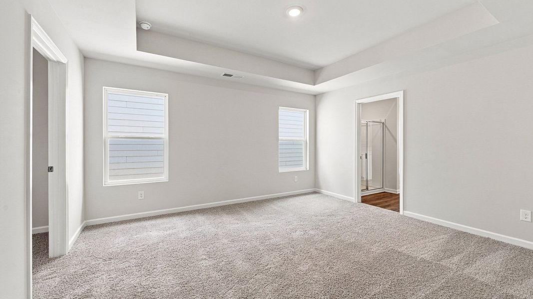 Spacious, unfurnished interior of a new home in Shoal Creek, Hampton (Image 27).