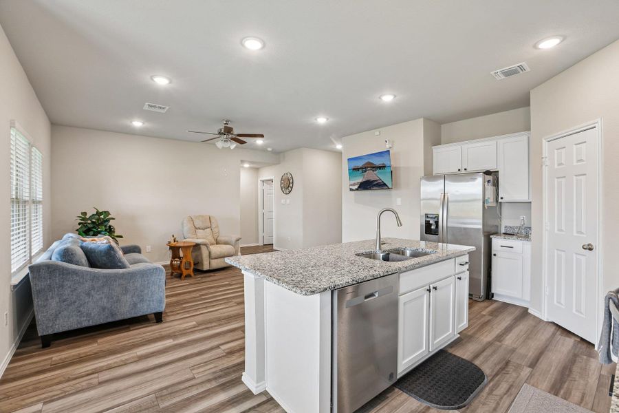 Furnished interior view inside a new home in , Copperas Cove (Image 12).