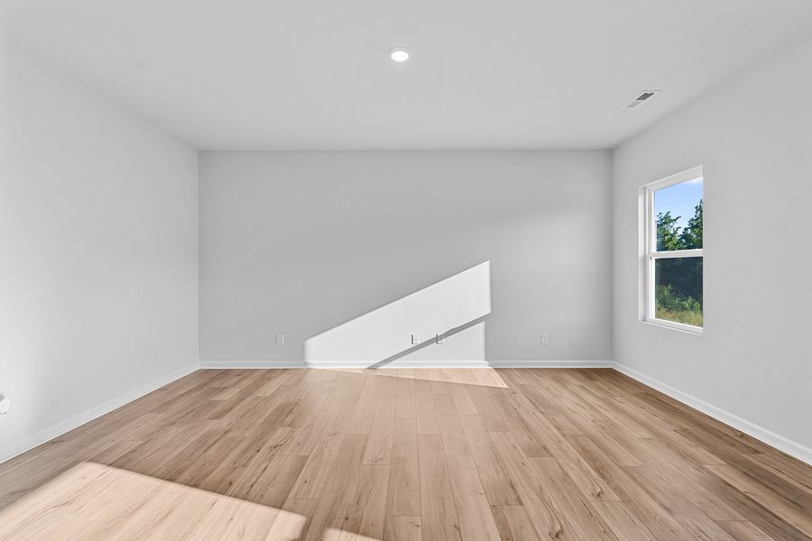 Spacious, unfurnished interior of a new home in Bell West, Kernersville (Image 22).