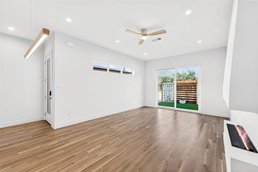 Spacious, unfurnished interior of a new home in , Dallas (Image 21).