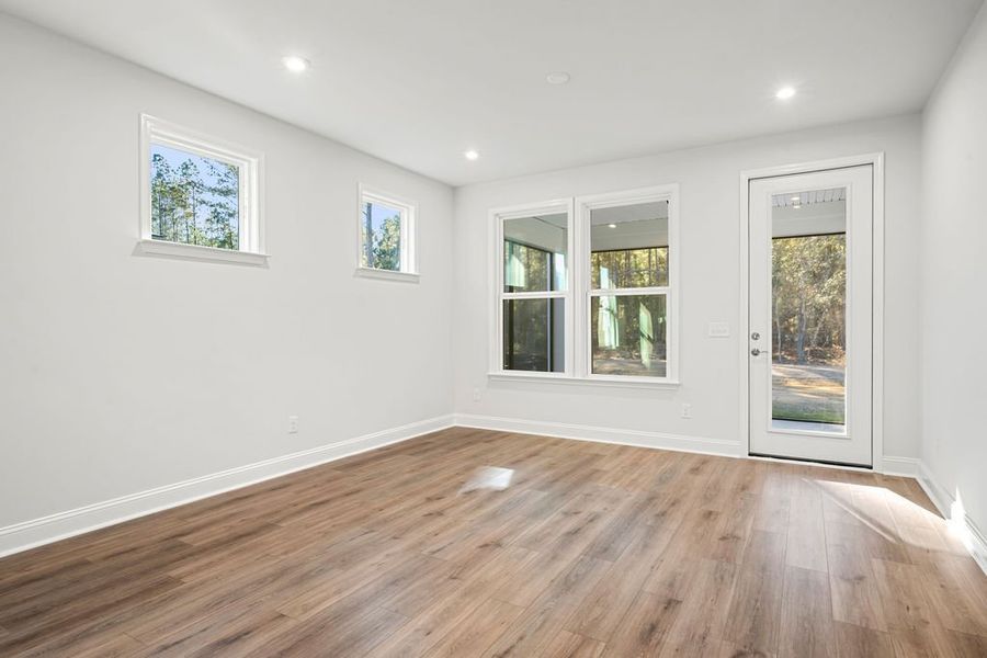 Spacious, unfurnished interior of a new home in Sun City Hilton Head, Bluffton (Image 12).