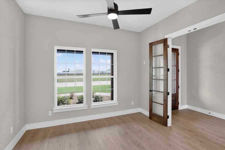 Spacious, unfurnished interior of a new home in Coyote Crossing, Godley (Image 20).