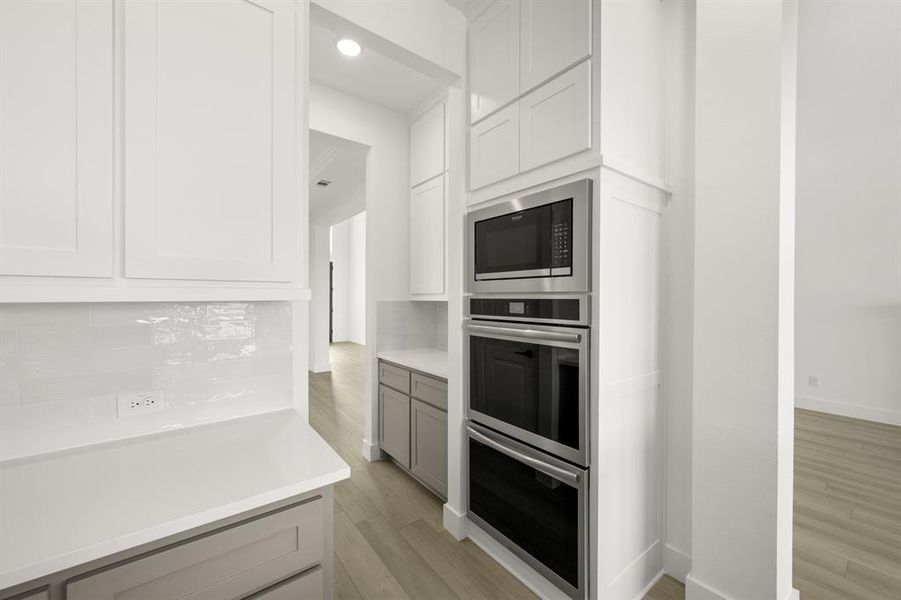 15_1200 Flock- Kitchen-4