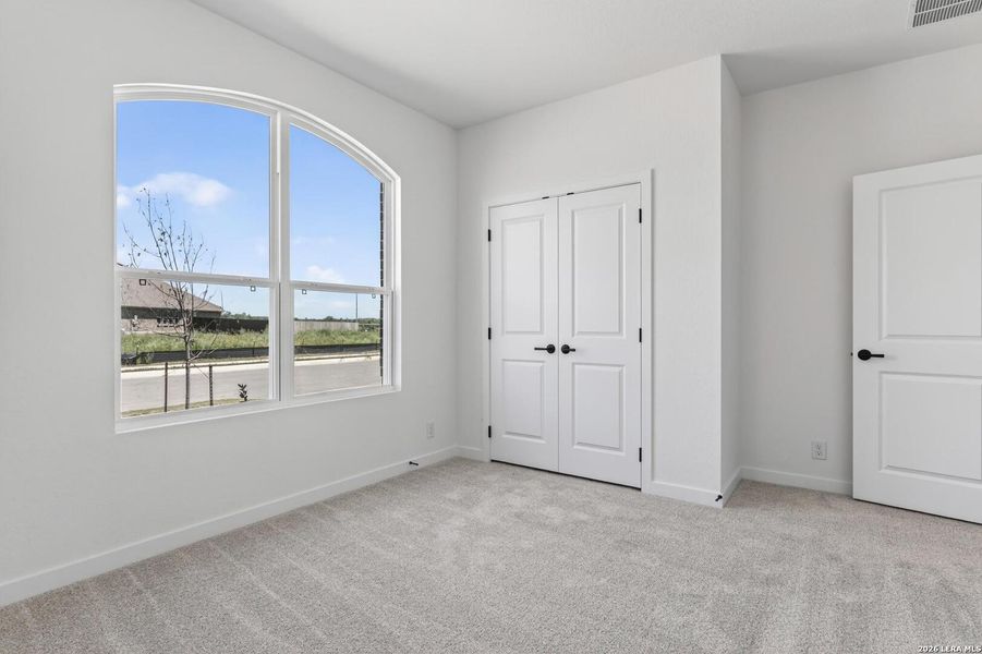 Spacious, unfurnished interior of a new home in Saddlebrook Ranch, Schertz (Image 22).