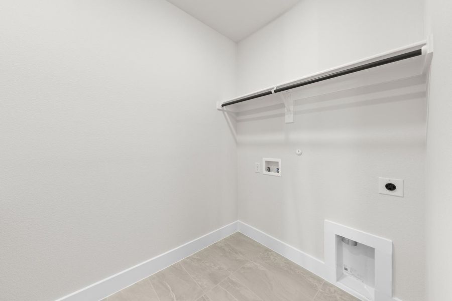 Spacious, unfurnished interior of a new home in Inspiration Collection 60 at Painted Tree, McKinney (Image 26). Spacious, unfurnished interior of a new home in Inspiration Collection 60 at Painted Tree, McKinney (Image 26).