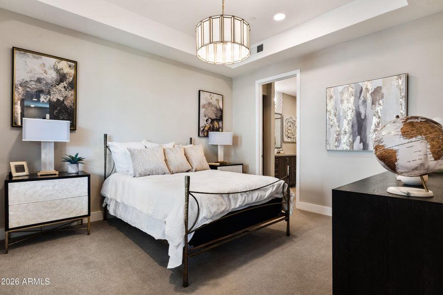 TheLuxeValentino5mb-00530