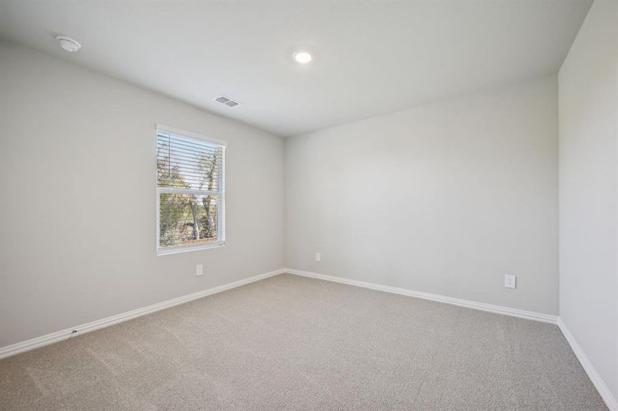Spacious, unfurnished interior of a new home in Eastridge - Spring Series, McKinney (Image 28). Spacious, unfurnished interior of a new home in Eastridge - Spring Series, McKinney (Image 28).