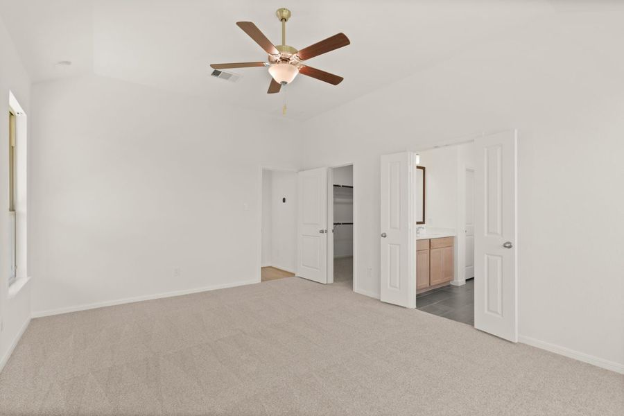 4br New Home in Richmond, TX.  - Slide 11