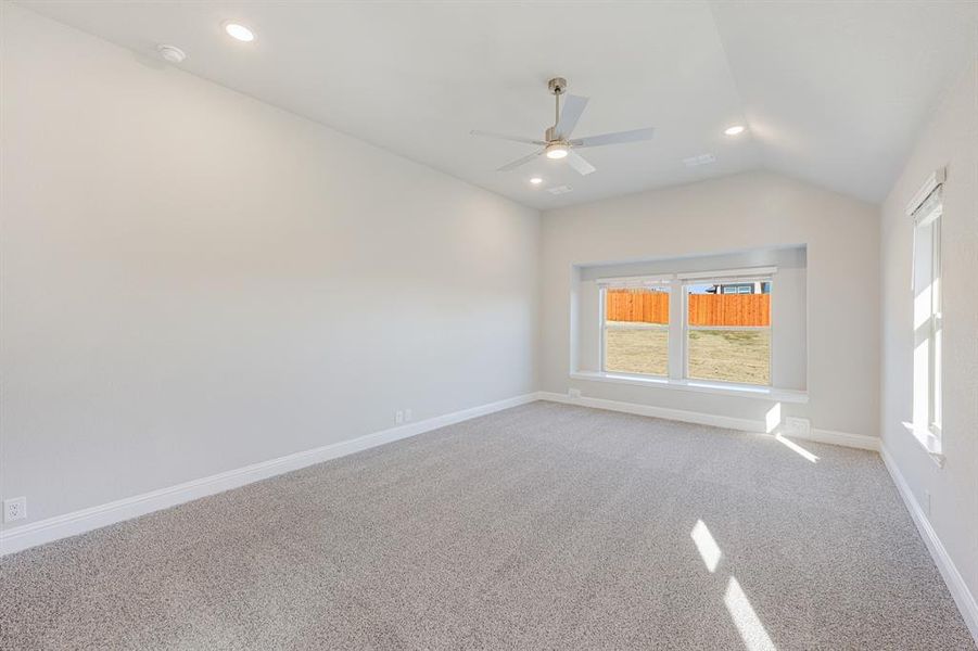 Spacious, unfurnished interior of a new home in The Lakes at Parks of Aledo, Aledo (Image 34).