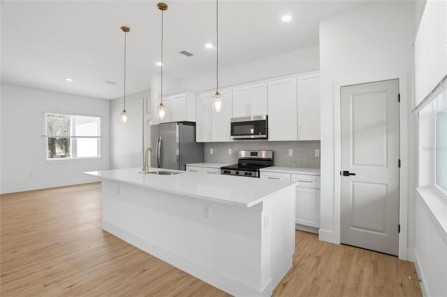 Furnished interior view inside a new home in , Orlando (Image 11).