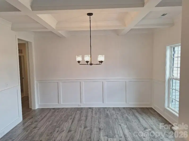 Spacious, unfurnished interior of a new home in Cardiff Glyn, Catawba (Image 9).