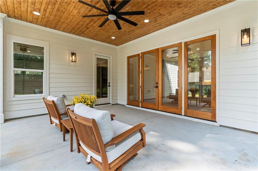 Exterior details and patio area of a home in , Lilburn (Image 34).