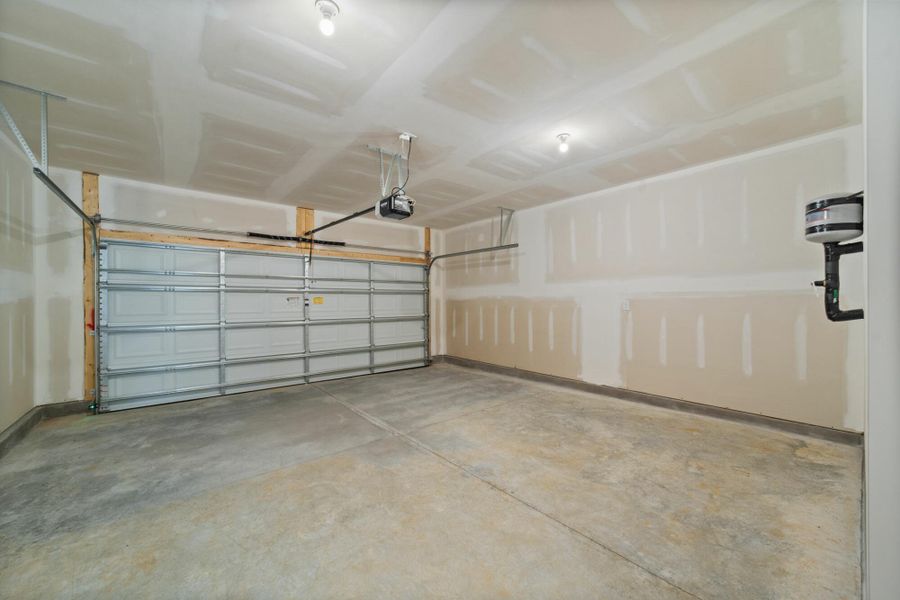 Spacious, unfurnished interior of a new home in Cottages at Piper Village, Trinity (Image 25).