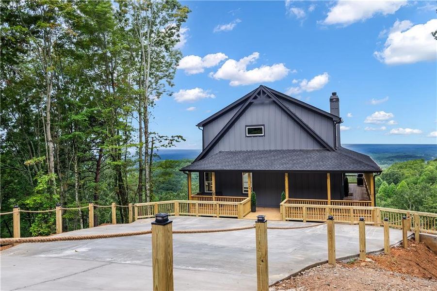 Image 75 of a home in .