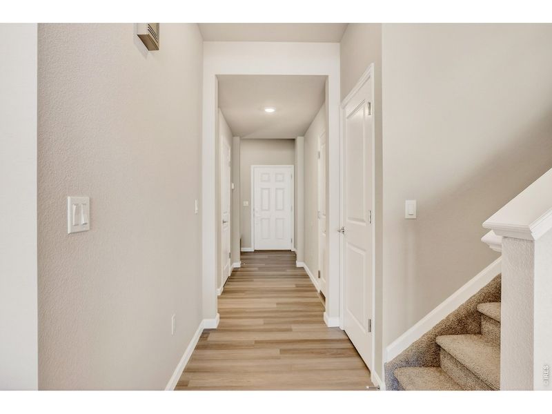 Spacious, unfurnished interior of a new home in Mountain Brook, Longmont (Image 23).
