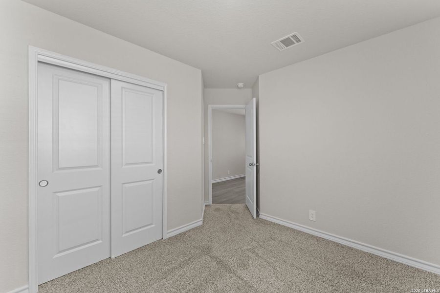 Spacious, unfurnished interior of a new home in Steele Creek, Cibolo (Image 19).