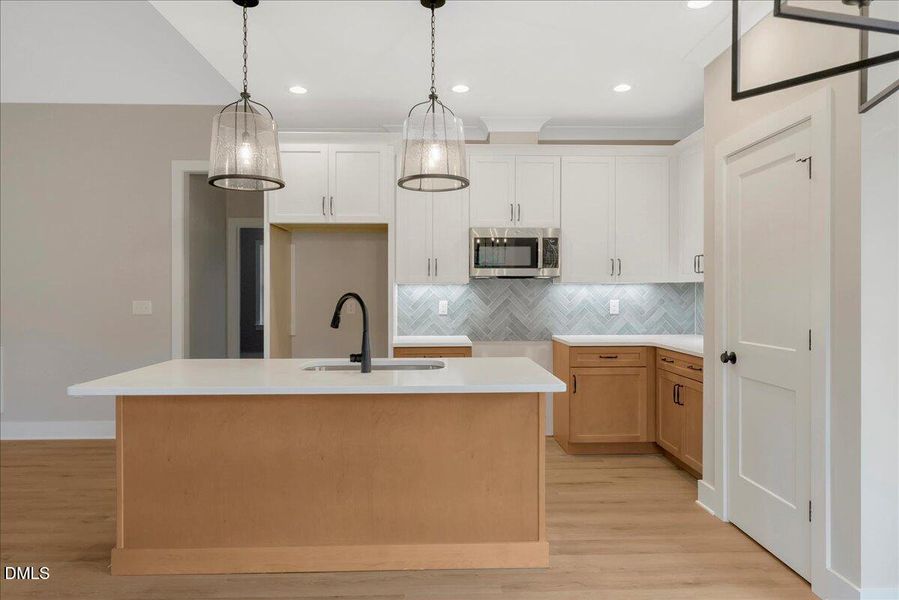 16-DSC00044 16-DSC00044