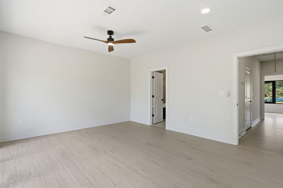 Spacious, unfurnished interior of a new home in , Decatur (Image 45).