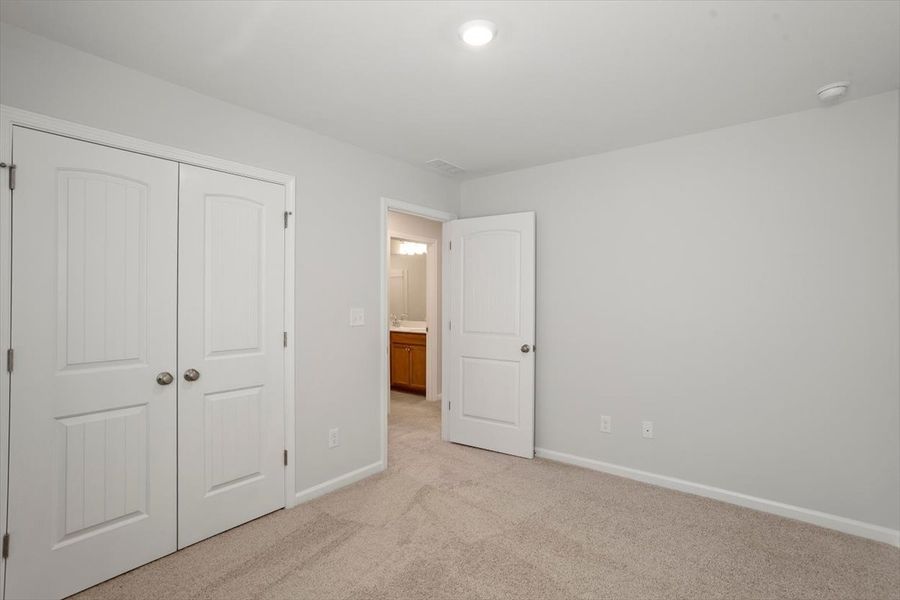 Spacious, unfurnished interior of a new home in Sweetbrier, Durham (Image 33).