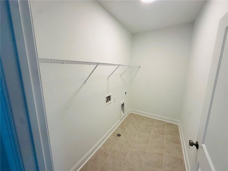 Oversized laundry room for this home