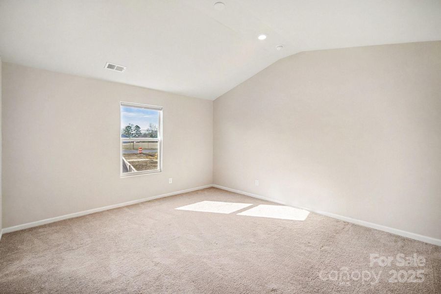 Spacious, unfurnished interior of a new home in , Shelby (Image 19).