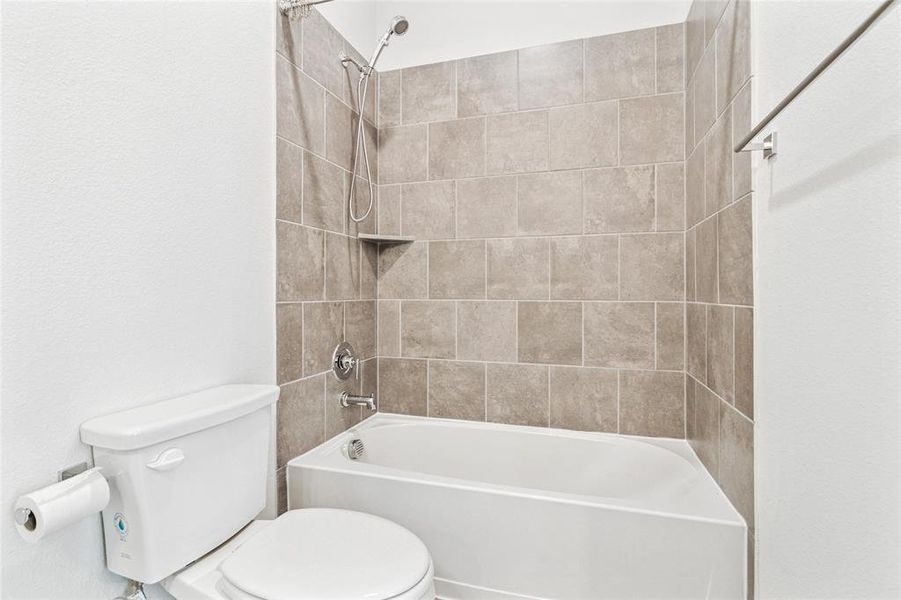 Furnished interior view inside a new home in , Rowlett (Image 10).