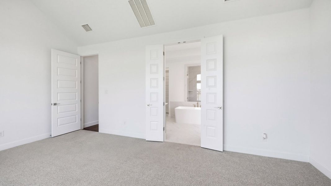 Spacious, unfurnished interior of a new home in Landmark, Denton (Image 16).