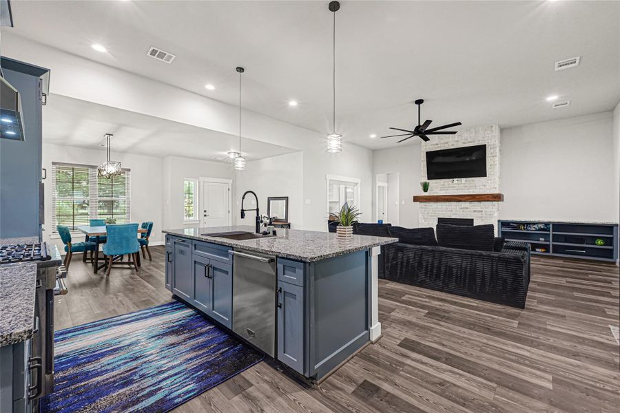 Furnished interior view inside a new home in , Alvin (Image 26).
