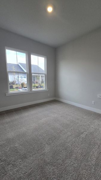 Spacious, unfurnished interior of a new home in , Summerville (Image 34).