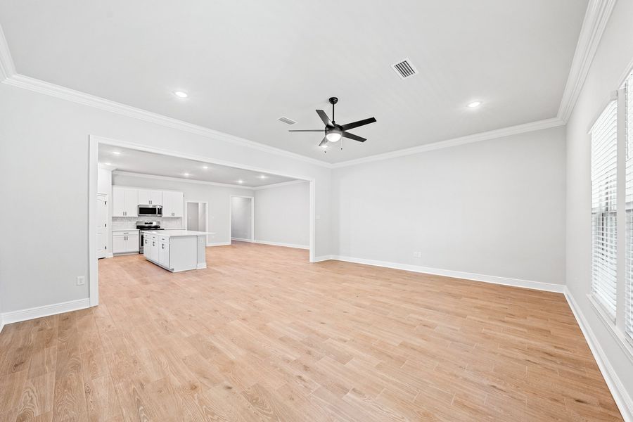 Spacious, unfurnished interior of a new home in Sentinel Ridge, Pace (Image 9). Spacious, unfurnished interior of a new home in Sentinel Ridge, Pace (Image 9).