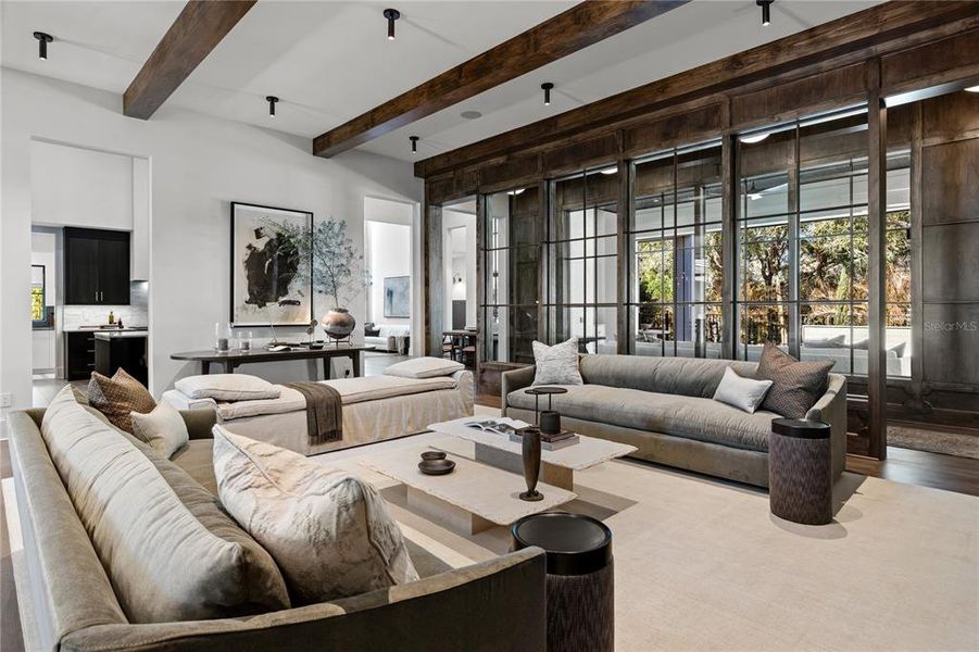 Community amenities in , Windermere (Image 66).