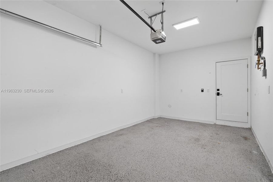 Spacious, unfurnished interior of a new home in , Fort Lauderdale (Image 21). Spacious, unfurnished interior of a new home in , Fort Lauderdale (Image 21).