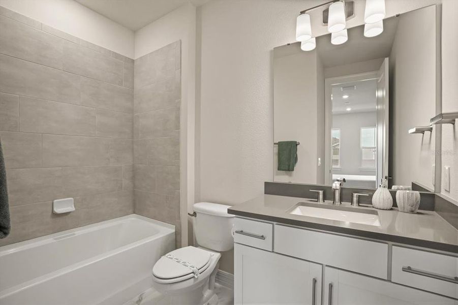 Furnished interior view inside a new home in , Orlando (Image 36).