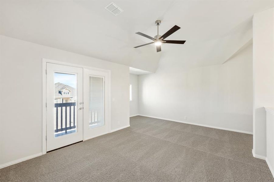 Spacious, unfurnished interior of a new home in Homestead at Daniel Farms, DeSoto (Image 25).