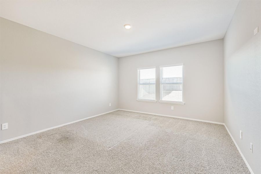 Spacious, unfurnished interior of a new home in Harrington Trails at The Canopies, New Caney (Image 35).