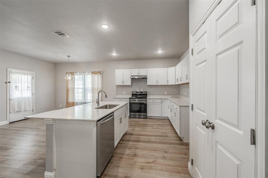Furnished interior view inside a new home in , Cleburne (Image 9).
