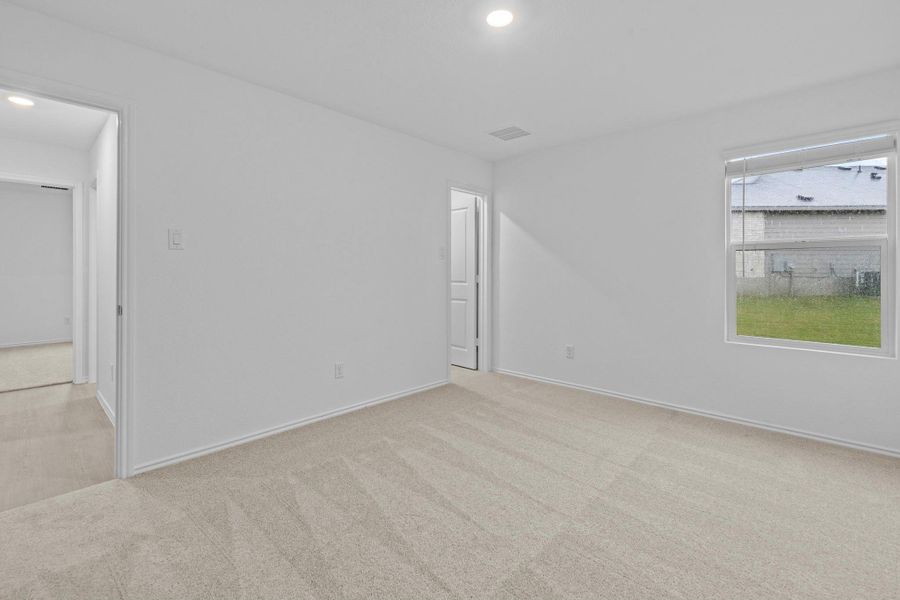 Spacious, unfurnished interior of a new home in Clayton Ranch, Copperas Cove (Image 14).