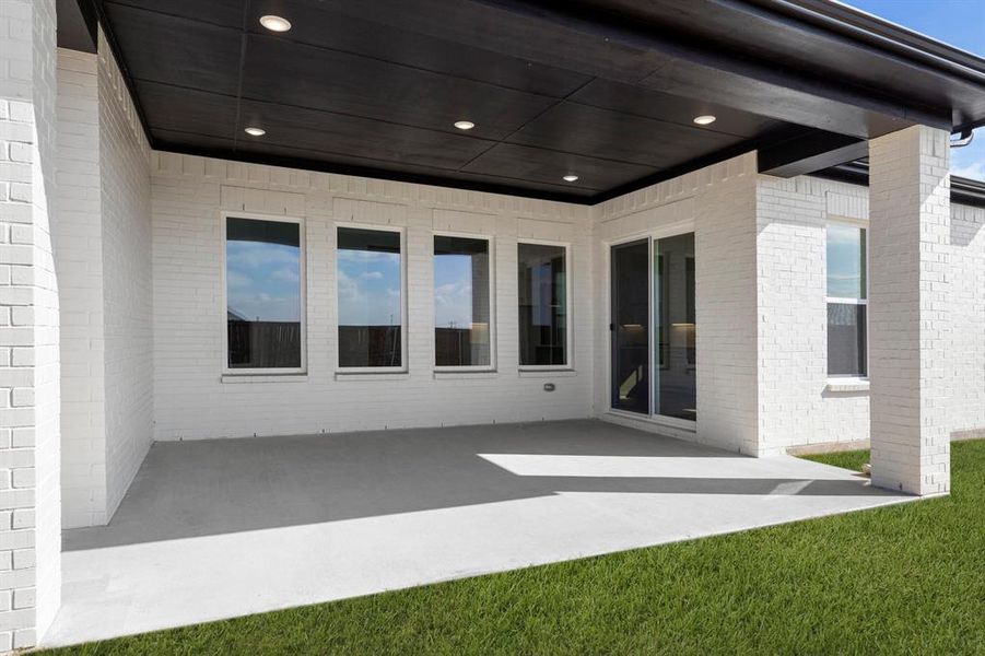 25. 2317 Cottonbelt - Patio