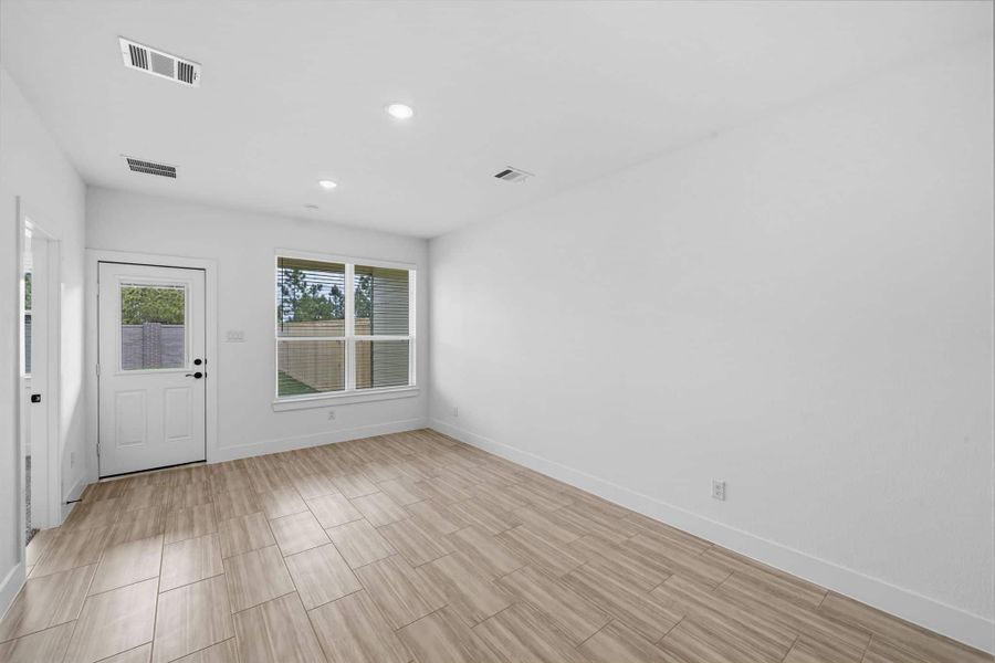 Spacious, unfurnished interior of a new home in Bridgeland, Cypress (Image 29).