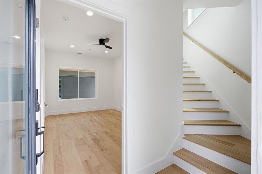 Spacious, unfurnished interior of a new home in , Dallas (Image 23).
