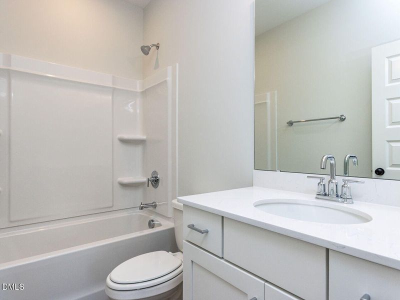 028-1280x960-bathroom