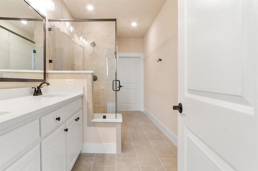 019-12520AudubonTrail-Rowlett-TX-75089-PrimaryBathroom.jpg-SMALL 019-12520AudubonTrail-Rowlett-TX-75089-PrimaryBathroom.jpg-SMALL