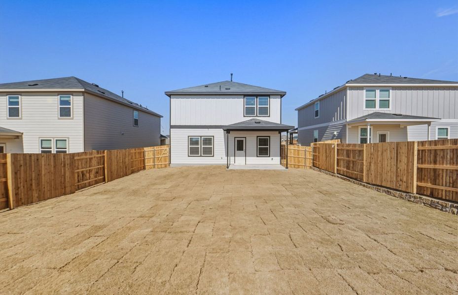 Exterior details and patio area of a home in Sunfield, Buda (Image 23).