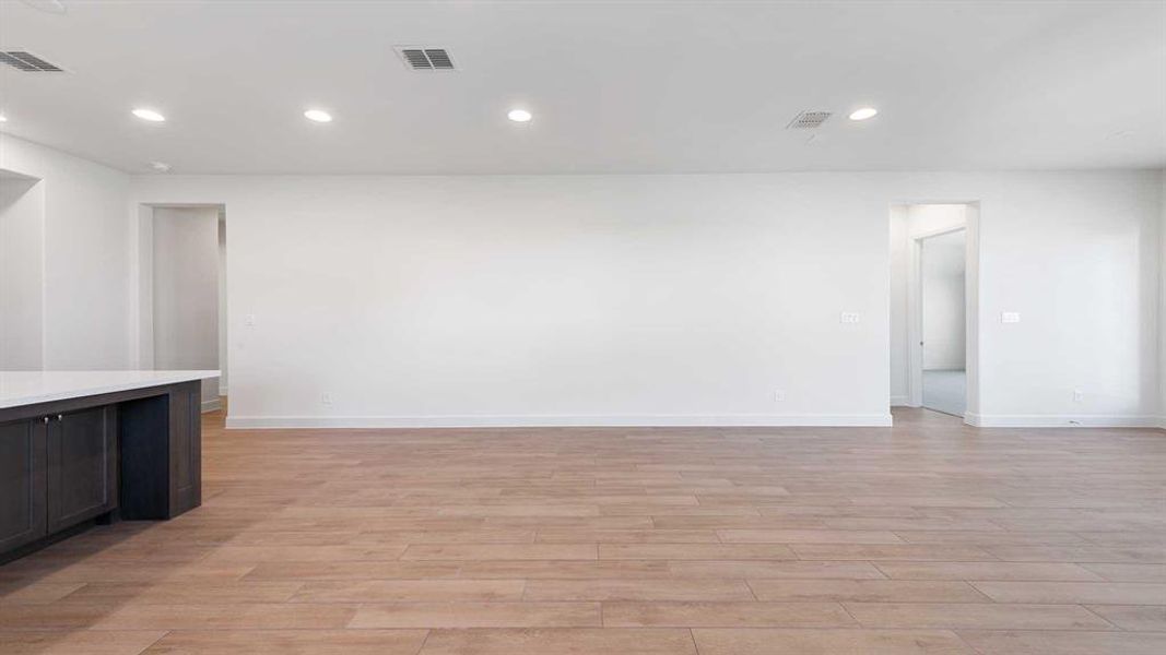 Spacious, unfurnished interior of a new home in Devonshire - Reserve 50', Forney (Image 14). Spacious, unfurnished interior of a new home in Devonshire - Reserve 50', Forney (Image 14).