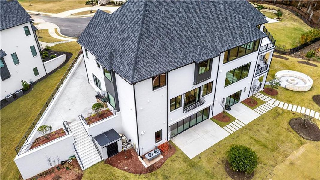 Image 65 of a home in .