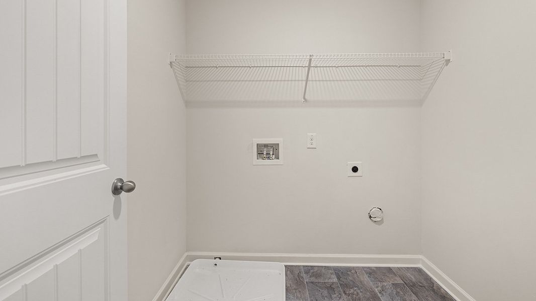 Representative unfurnished interior of a home built from the FLORA by D.R. Horton in Thompson Ridge, Dallas (Image 19). Representative unfurnished interior of a home built from the FLORA by D.R. Horton in Thompson Ridge, Dallas (Image 19).